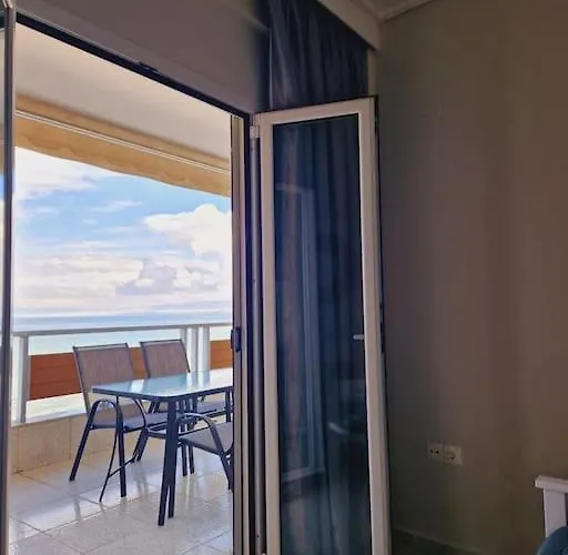 Viktoria Sea View Peraía